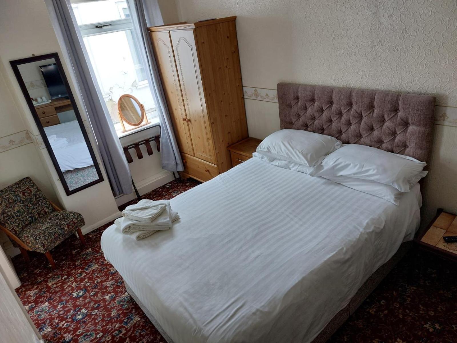 Moorville Hall Hotel Stoke-on-Trent ภายนอก รูปภาพ