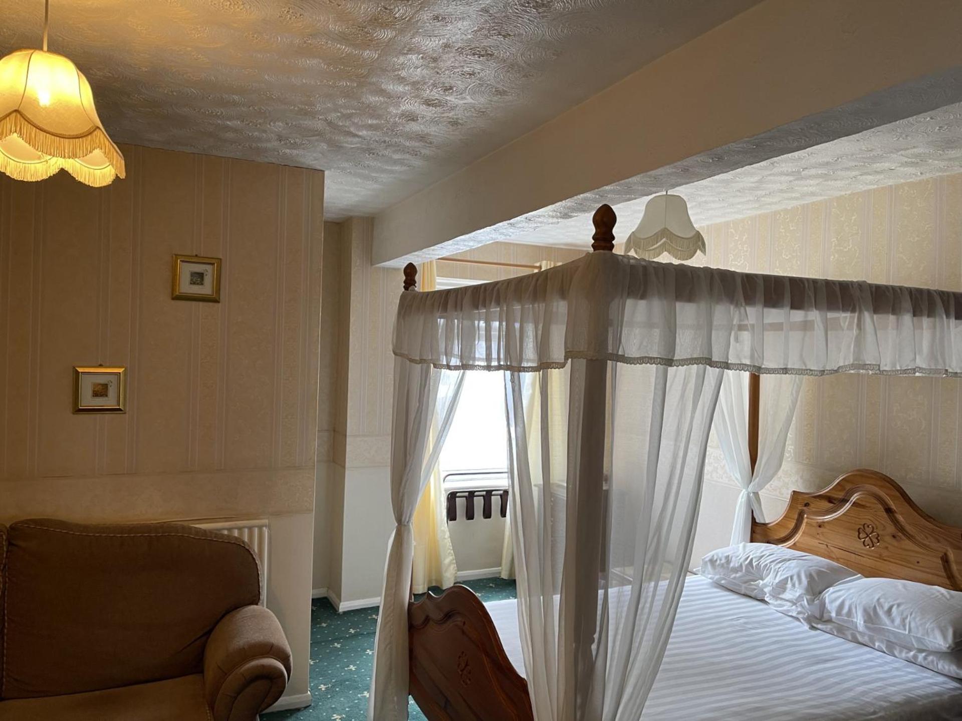 Moorville Hall Hotel Stoke-on-Trent ภายนอก รูปภาพ